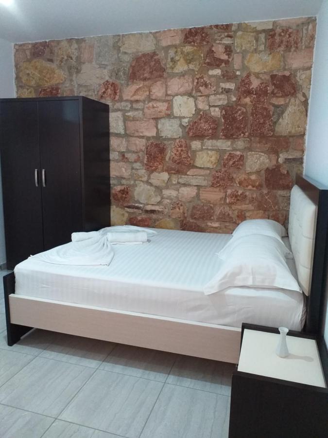 Grand Seaview Apartments Ksamil Buitenkant foto