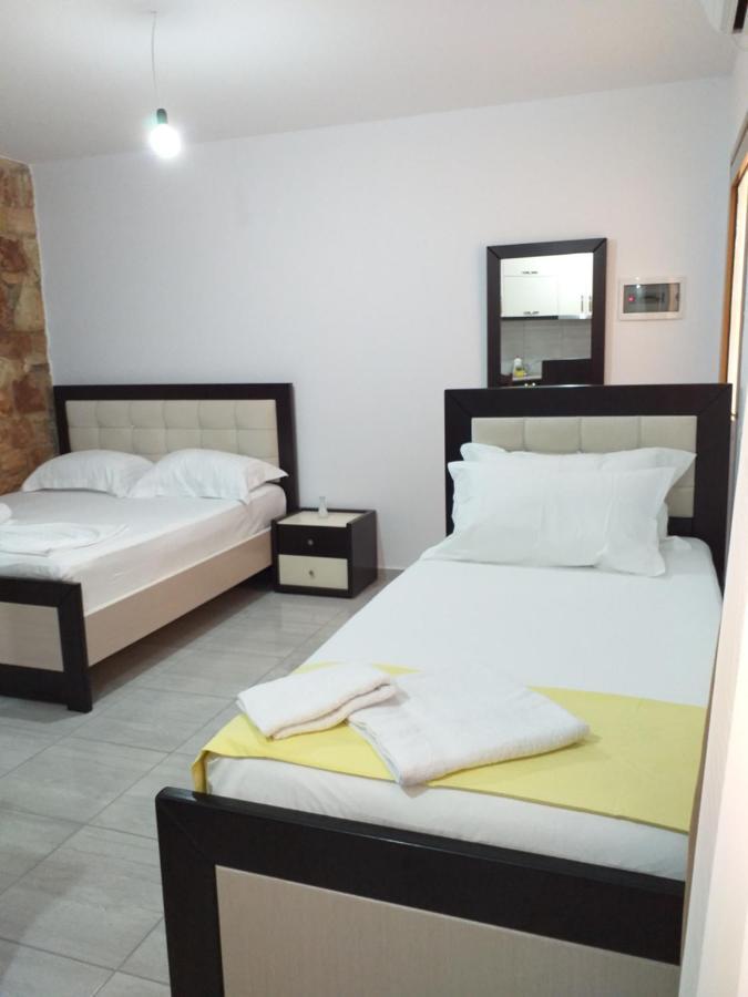 Grand Seaview Apartments Ksamil Buitenkant foto