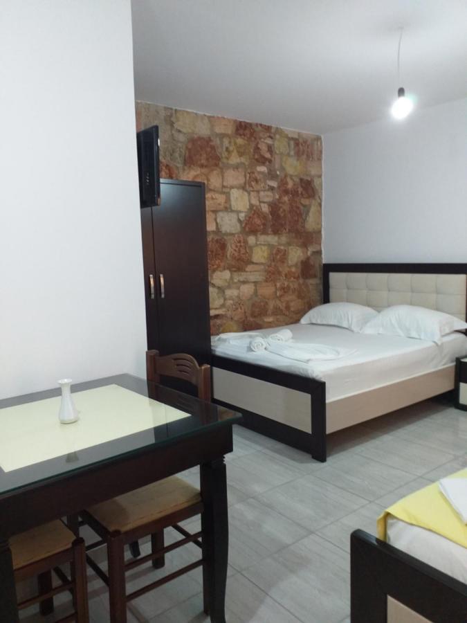 Grand Seaview Apartments Ksamil Buitenkant foto