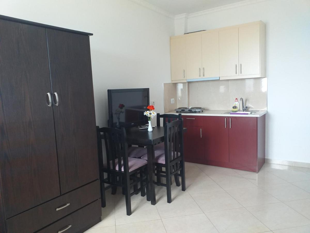 Grand Seaview Apartments Ksamil Buitenkant foto
