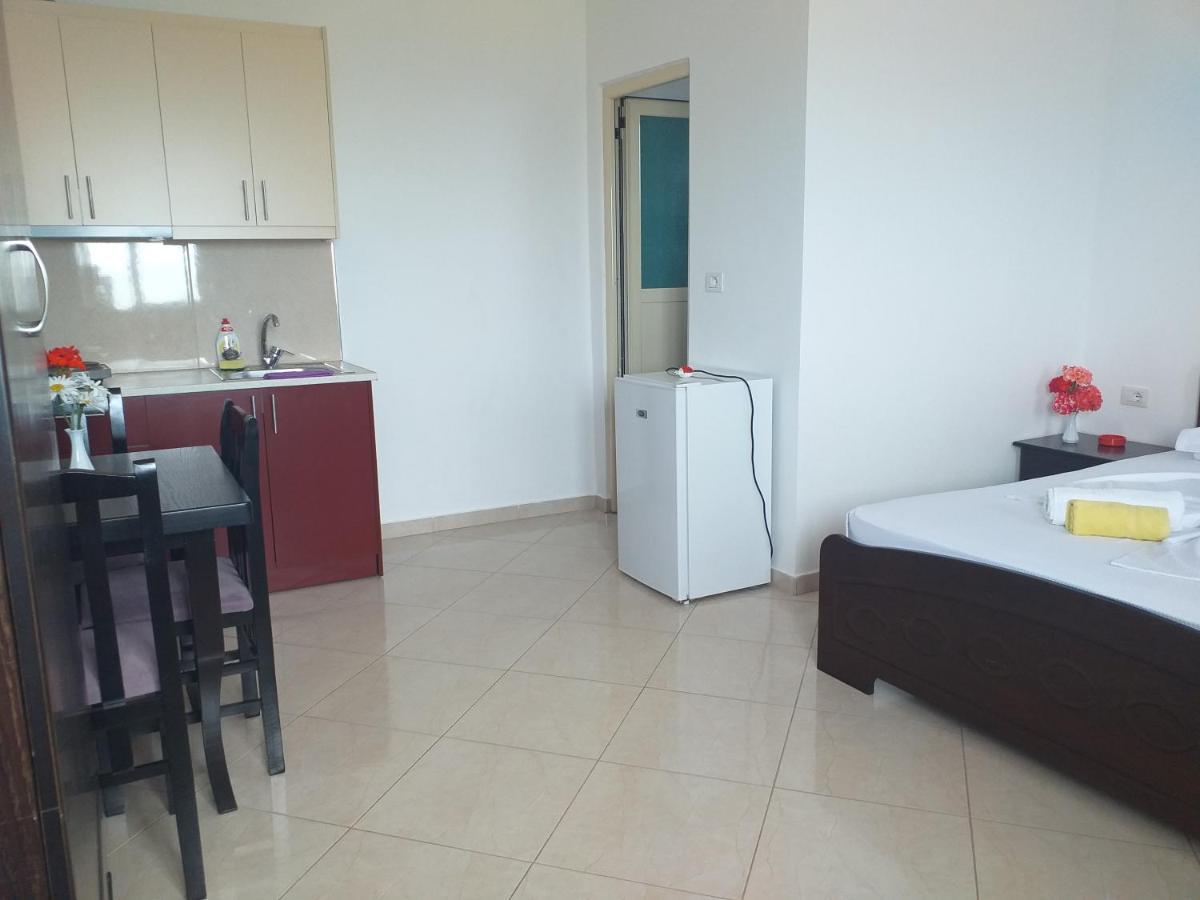 Grand Seaview Apartments Ksamil Buitenkant foto