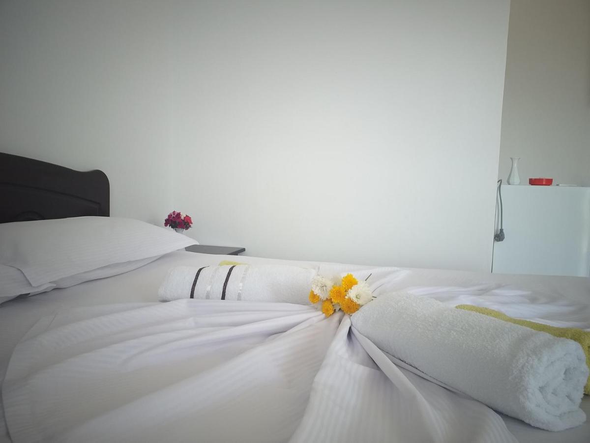 Grand Seaview Apartments Ksamil Buitenkant foto
