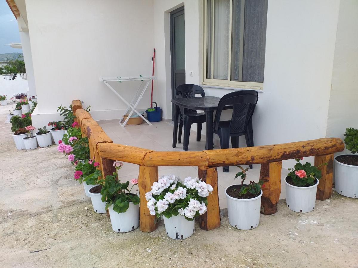 Grand Seaview Apartments Ksamil Buitenkant foto